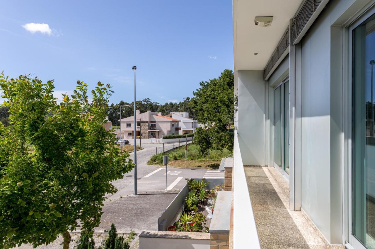 Ferienwohnung Joivy Sleek House Balcony & 2 Terraces In Porto Maía Exterior foto